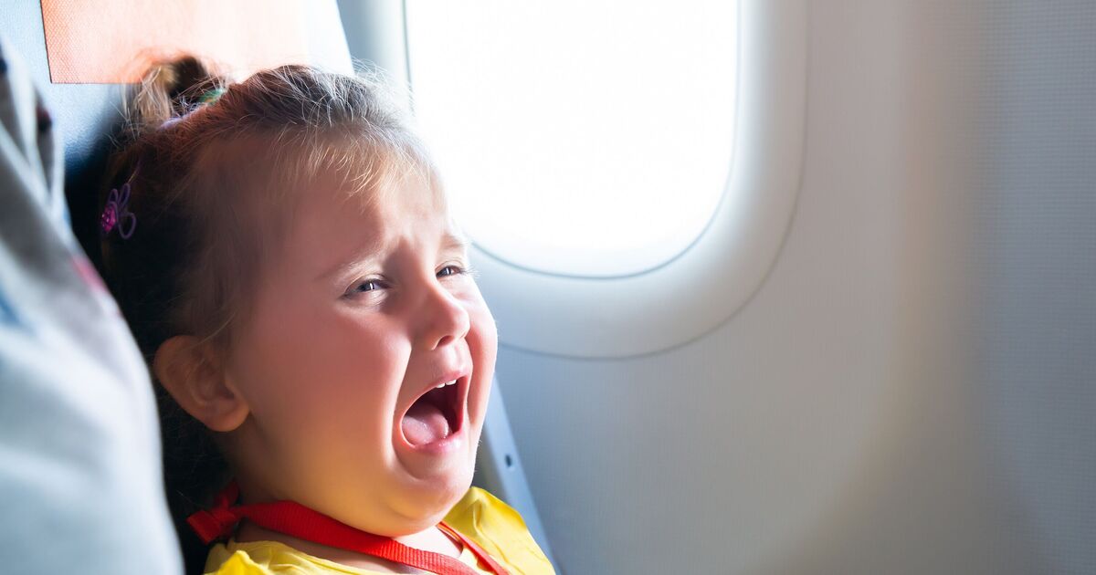 `` Je suis un expert en voyage - voici comment éviter de s'asseoir à côté d'un bébé qui pleure sur un vol ''