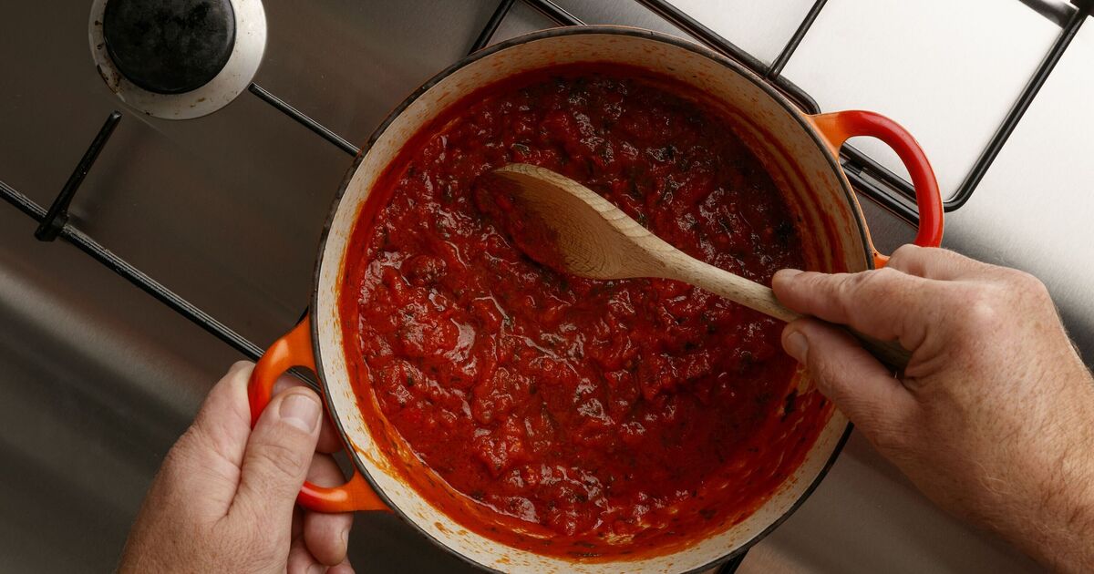 La sauce tomate sera pleine de saveur si vous y ajoutez 1 morceau couramment jeté