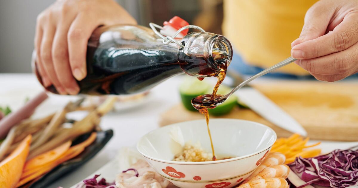 Un test facile de 3 secondes montre si la sauce soja est de bonne qualité sans ouvrir la bouteille