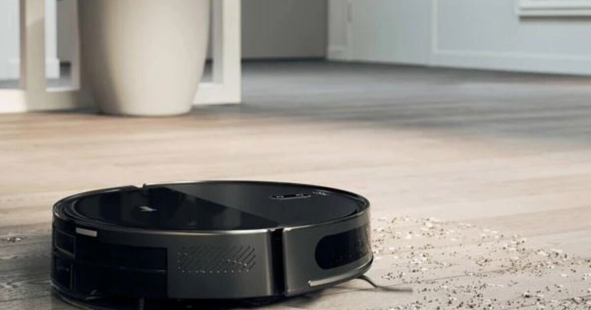 Les propriétaires ont réduit de 151 £ la réduction sur un aspirateur robot « intelligent » qui rend le nettoyage et l'aspiration « un jeu d'enfant »