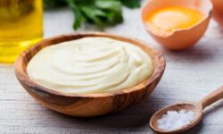 Arrêtez d&rsquo;acheter de la mayonnaise au supermarché, car la recette à 5 ingrédients est bien plus « savoureuse »