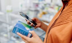 Martin Lewis conseille de vérifier le code « caché » des médicaments avant d&rsquo;acheter pour économiser de l&rsquo;argent