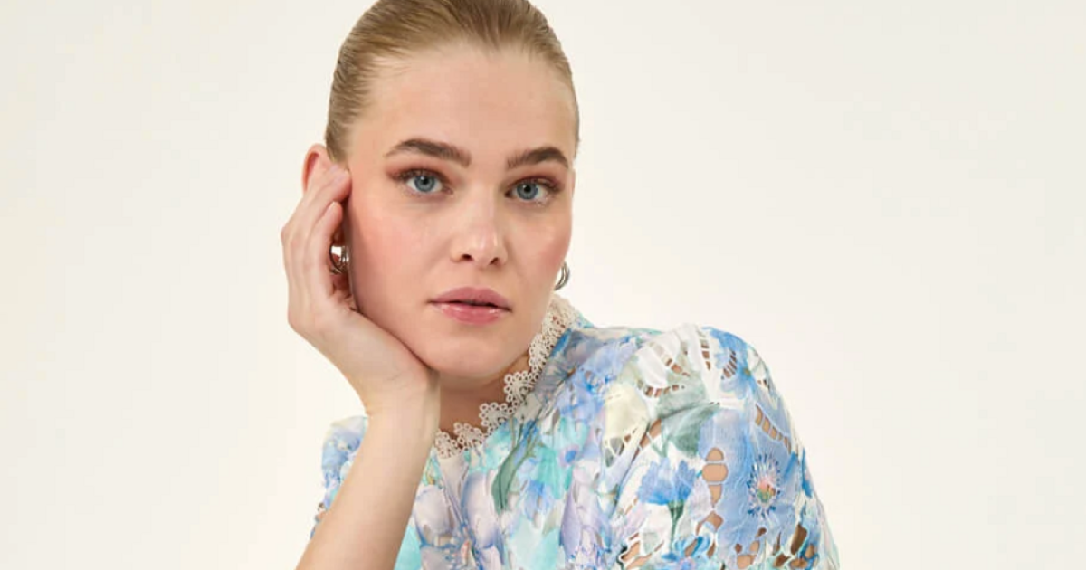 La robe « de luxe » de Roman adaptée aux courses « ressemble à Zimmermann » mais coûte des centaines de moins