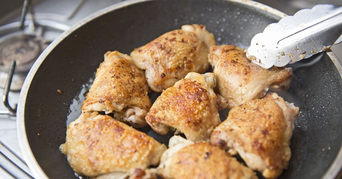 Pas de beurre – ajoutez 1 ingrédient dans la poêle pour garder le poulet juteux