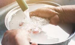 Les gens réalisent à peine qu&rsquo;ils ont mal lavé le riz