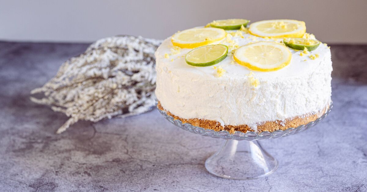 La recette facile de gâteau au citron dans un bol utilise un ingrédient inhabituel pour une éponge moelleuse