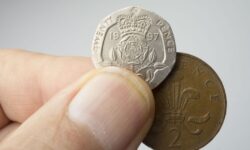 Les conducteurs britanniques sont invités à conserver 20 pence dans leur voiture sous peine d&rsquo;amende de 10 000 €