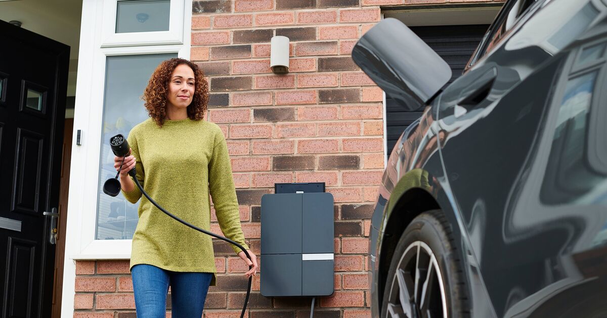 « Règle » pour les allées de véhicules électriques pour les automobilistes s'ils veulent éviter les problèmes de batterie de voiture
