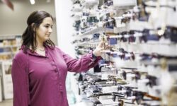 Avertissement UKHSA pour tous ceux qui choisissent des lunettes de soleil en fonction de leur style