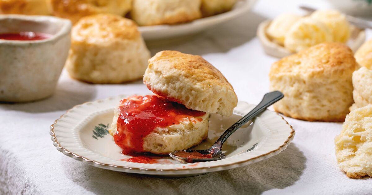 Les scones deviendront plus hauts et plus moelleux au four en ajoutant un ingrédient commun avant la cuisson.