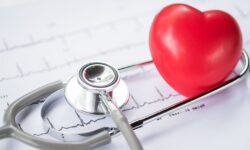 Je suis médecin – ces 3 astuces simples à l&rsquo;heure des repas peuvent aider à abaisser la tension artérielle