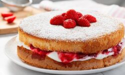 Les éponges Victoria auront une levée légère et moelleuse grâce à une simple étape du boulanger avant la cuisson.