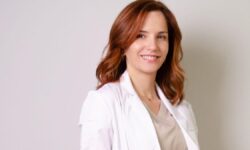 Candy Hernández, spécialiste en médecine esthétique, lance le meilleur contour des yeux que j&rsquo;ai essayé jusqu&rsquo;à présent