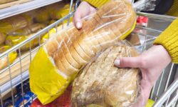 Tesco affirme que le pain reste plus frais et ne rassira pas s&rsquo;il est conservé au même endroit à la maison