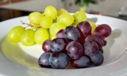 Les ménages britanniques sont invités à congeler les raisins aujourd&rsquo;hui par un expert en santé publique