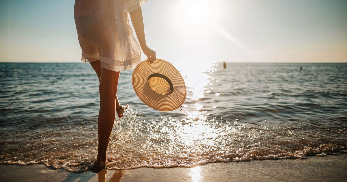 L'astuce simple d'un sac en plastique signifie que vous ne marcherez pas sur du sable partout après une excursion à la plage.