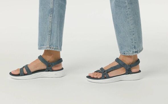 Les sandales Skechers ont une note de 4,5 étoiles
