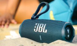 JBL active une vague de réductions sur ses écouteurs et enceintes de la plus haute qualité