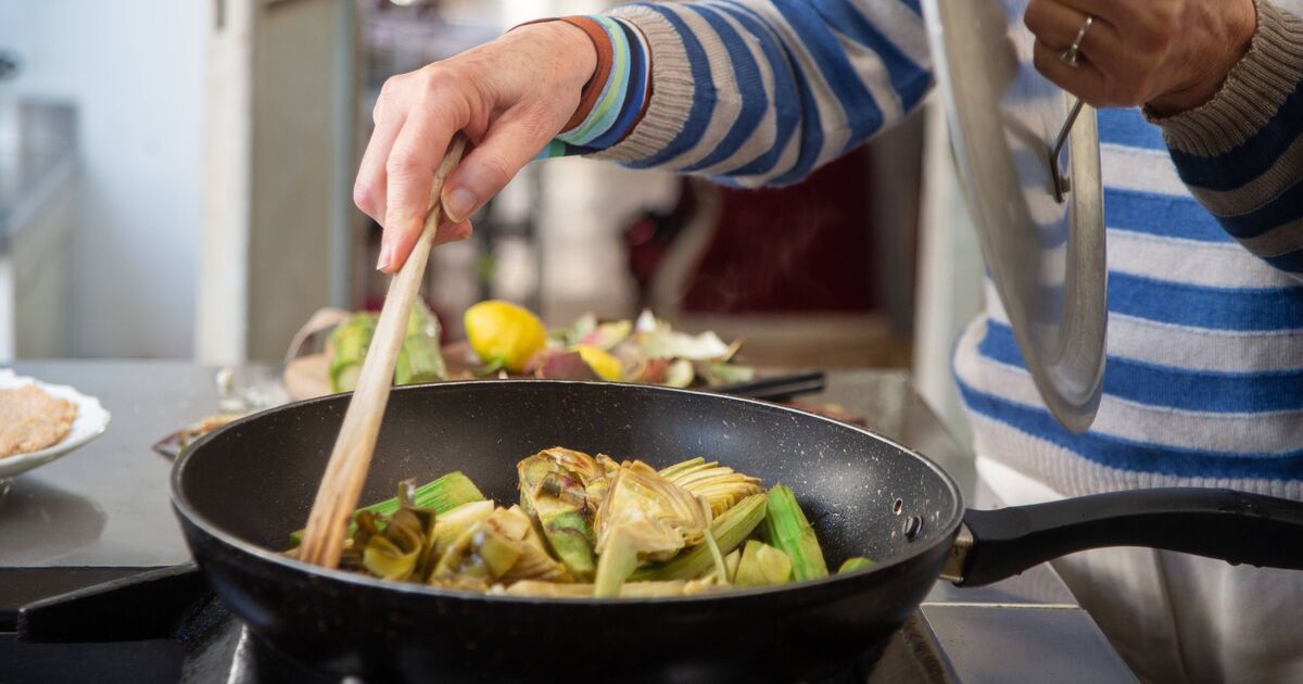 Différence entre frire et sauter des aliments — tout cuisinier à la maison devrait le savoir