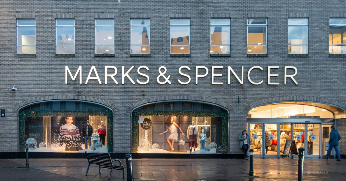La veste d'été « élégante » de M&S à 36 £ est maintenant disponible pour 20 £