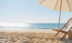 Les essentiels pour une journée parfaite à la plage cet été : parasols avec protection UV, glacières portables et bien plus encore.