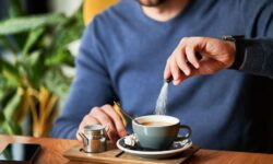 Un ingrédient qui change la donne pour éviter l&rsquo;amertume du café – et ce n&rsquo;est ni du sirop ni du sucre
