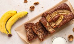 Abandonnez le four lorsque vous préparez du pain aux bananes pour obtenir un pain « parfait » à chaque fois.