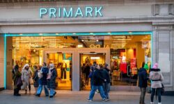 Les clients Primark reçoivent un article gratuit en caisse s&rsquo;ils posent juste une question