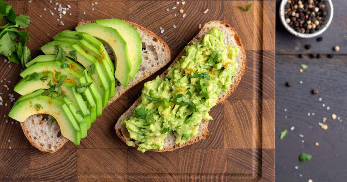 Les toasts à l'avocat seront savoureux et beurrés lorsqu'ils seront saupoudrés d'un ingrédient simple.