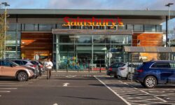 La vente d&rsquo;uniformes scolaires de Sainsbury&rsquo;s avec des articles à partir de 3 € se termine dans quelques jours