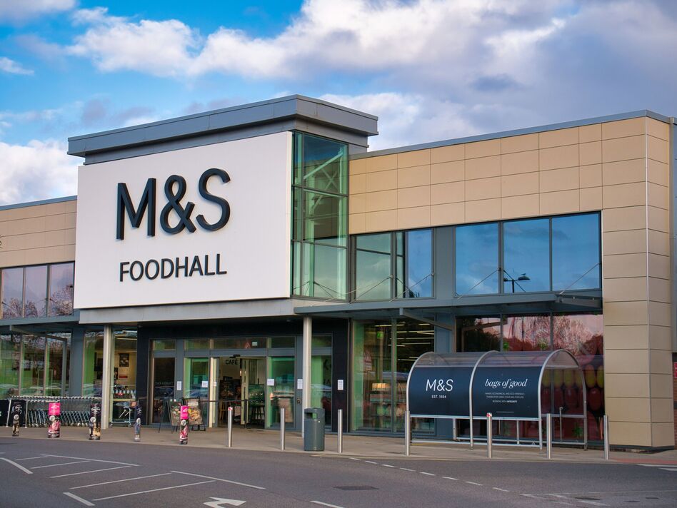 Devant un M&S