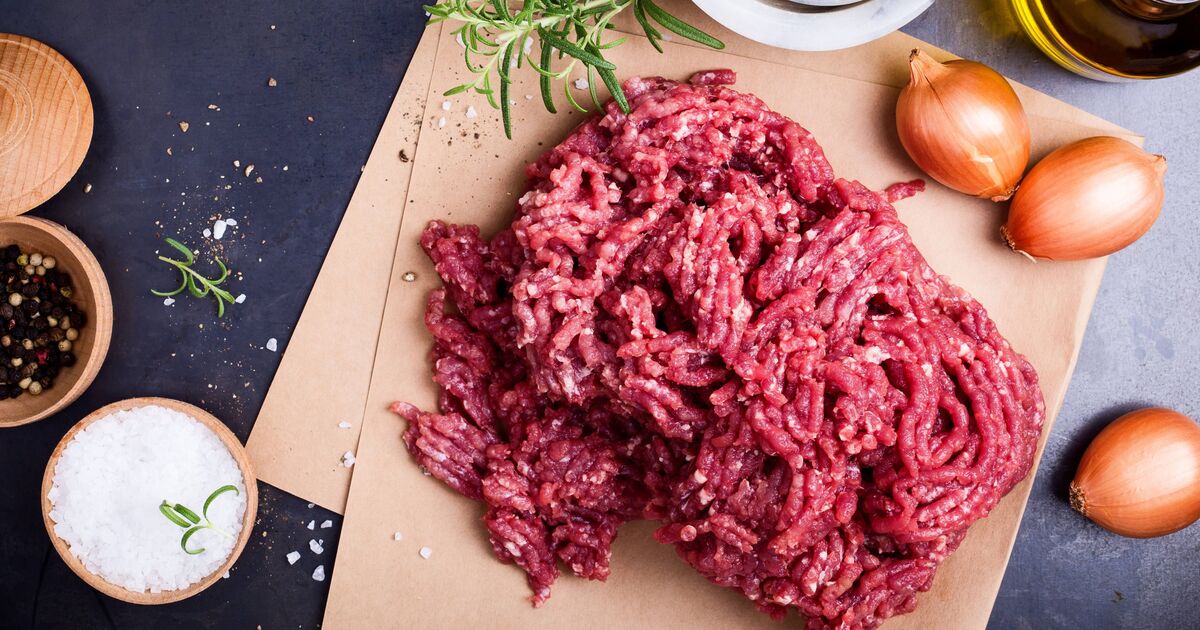 Le bœuf haché sera tendre et plus savoureux si 1 aliment de base du placard de cuisine est ajouté