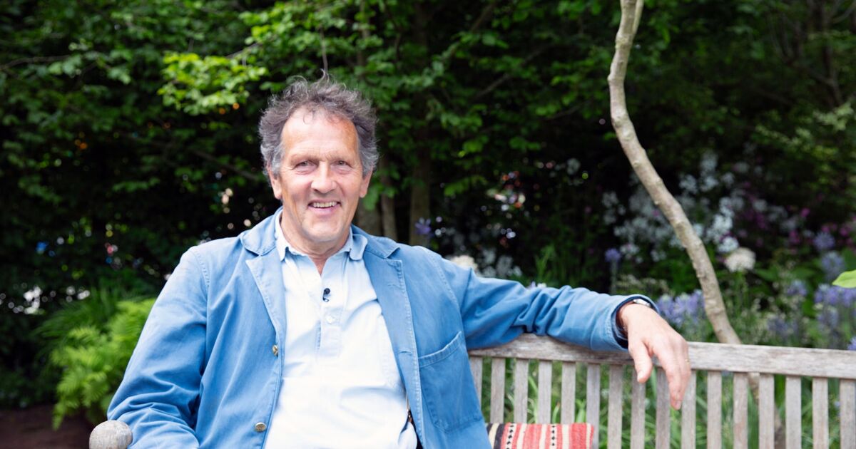 Monty Don nomme un élément à éviter dans les mangeoires à oiseaux pour dissuader les rats et les écureuils