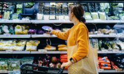 Un grand supermarché augmente de 10 % le prix de son produit préféré