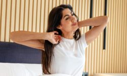 Dormez mieux par temps chaud en utilisant 1 article de salle de bain pour vous sentir plus frais la nuit, selon un expert