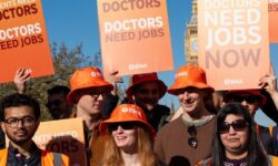 Les médecins résidents mettent fin à leur grève après avoir accepté un accord salarial