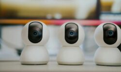 Comparatif des caméras de sécurité 2026 : quelles sont les meilleures pour protéger votre maison pendant les vacances