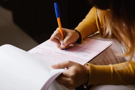 Opinions sur les lettres ; Comment choisir judicieusement le meilleur éditeur pour s'auto-publier
